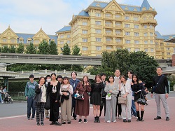 ディズニーランドへ